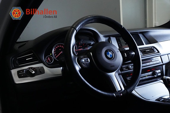 BMW 520d 3 of 12