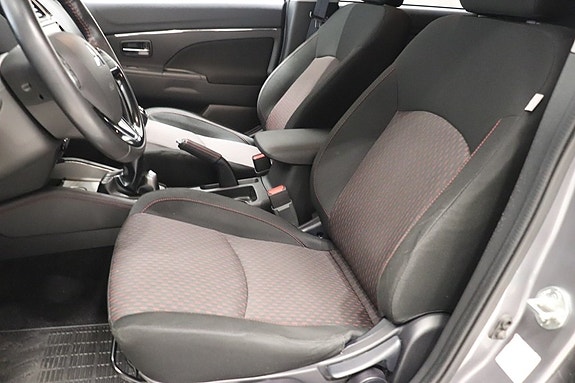 Mitsubishi ASX 7 of 10