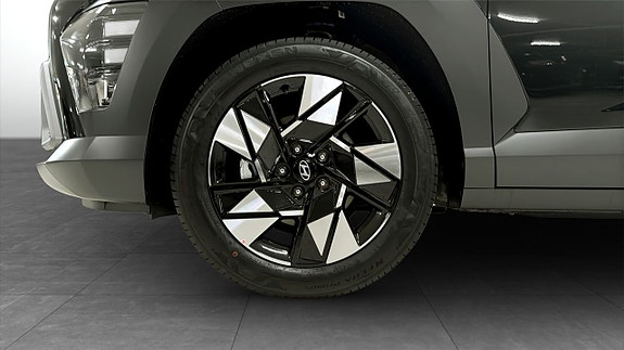 Hyundai Kona 9 of 12
