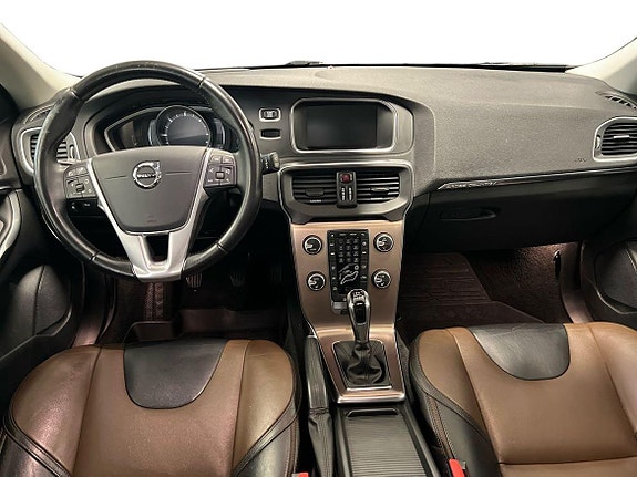 Volvo V40 Cross Country 15 of 27