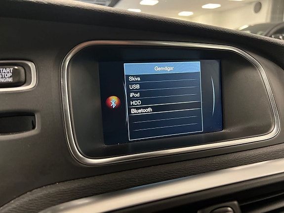 Volvo V40 Cross Country 19 of 27
