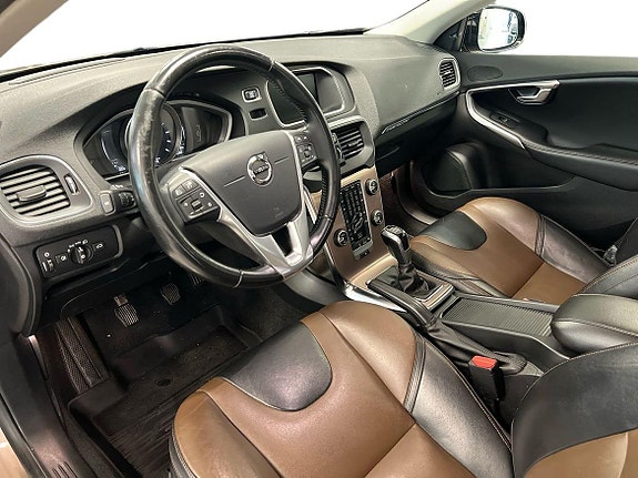 Volvo V40 Cross Country 9 of 27