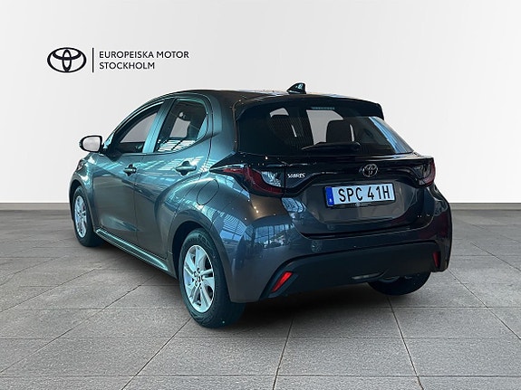 Toyota Yaris 3 of 11