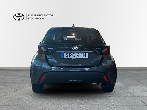 Toyota Yaris 5 of 11