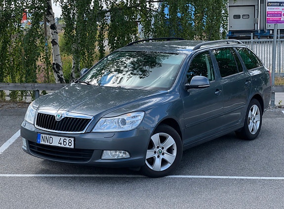 Skoda Octavia 2 of 9