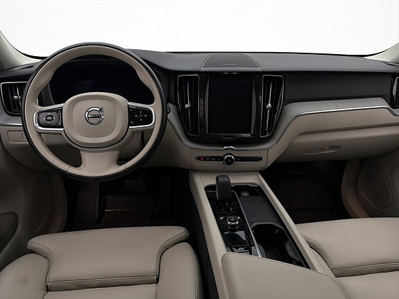 Volvo XC60 12 of 30
