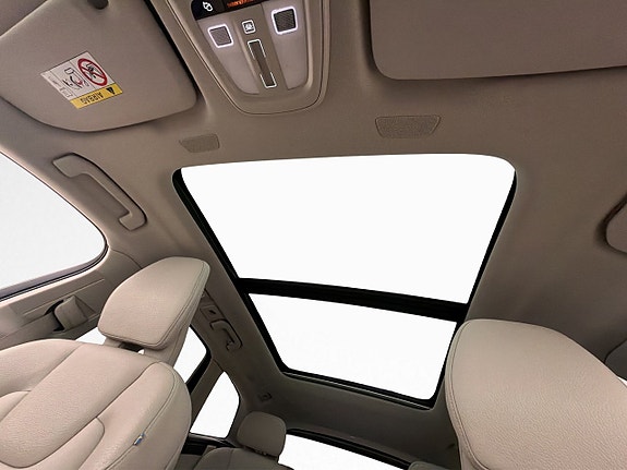 Volvo XC60 15 of 30
