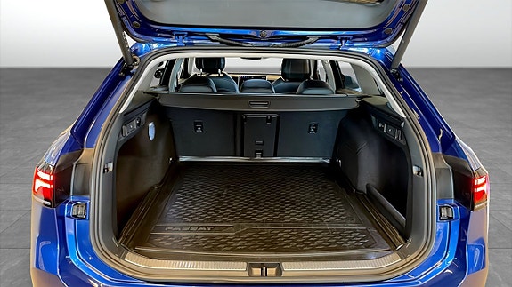 Volkswagen Passat 12 of 20