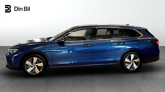 Volkswagen Passat 2 of 20