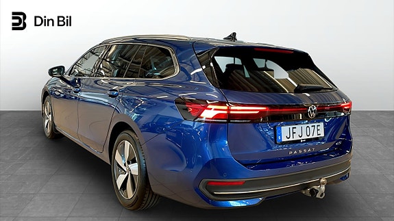 Volkswagen Passat 3 of 20