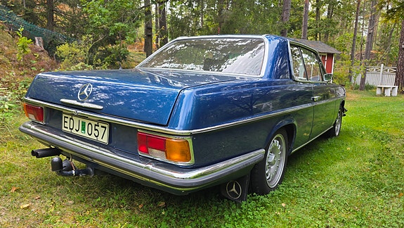 Mercedes-Benz 280 CE 9 of 18