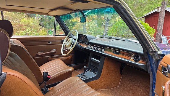 Mercedes-Benz 280 CE 10 of 18