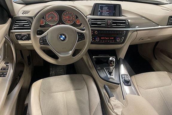 BMW 320i 12 of 12