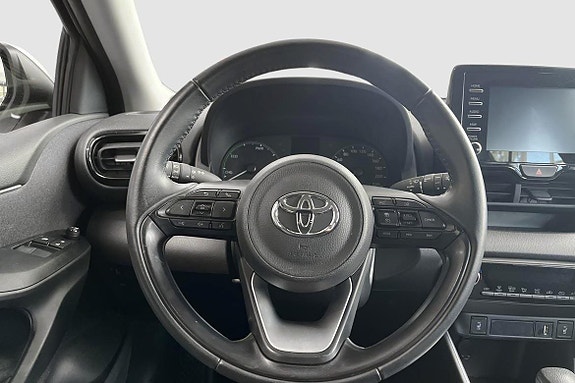 Toyota Yaris 11 of 12