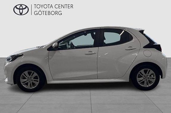 Toyota Yaris 5 of 12