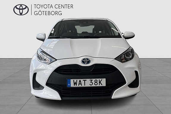 Toyota Yaris 7 of 12