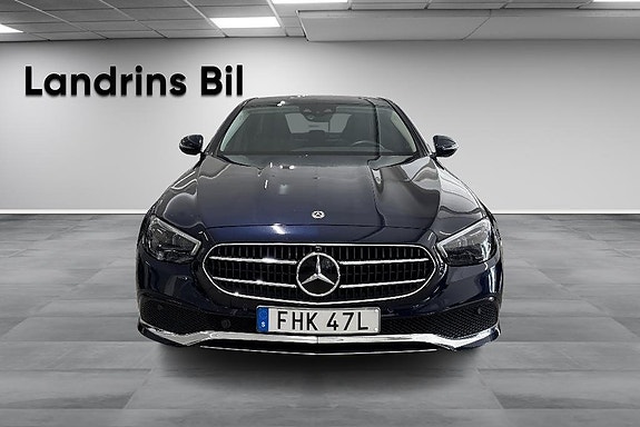 Mercedes-Benz E200 2 of 14