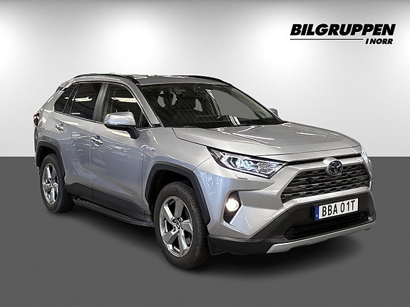 Toyota RAV4 3 of 20