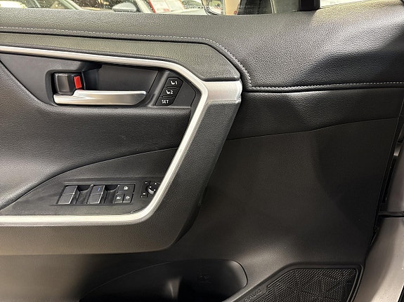 Toyota RAV4 20 of 20