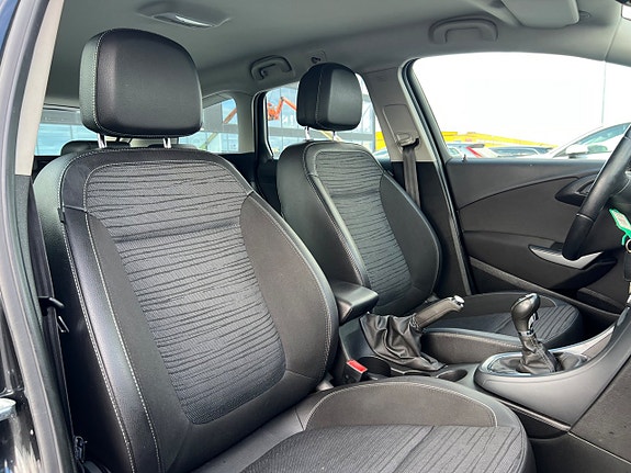 Opel Astra 9 of 14