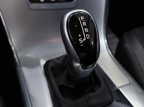 Volvo XC60 24 of 29