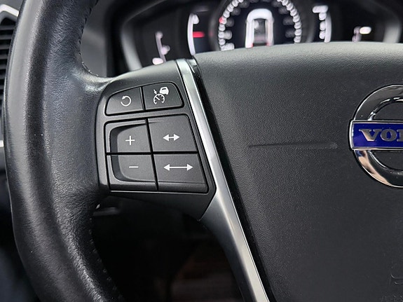 Volvo XC60 15 of 29