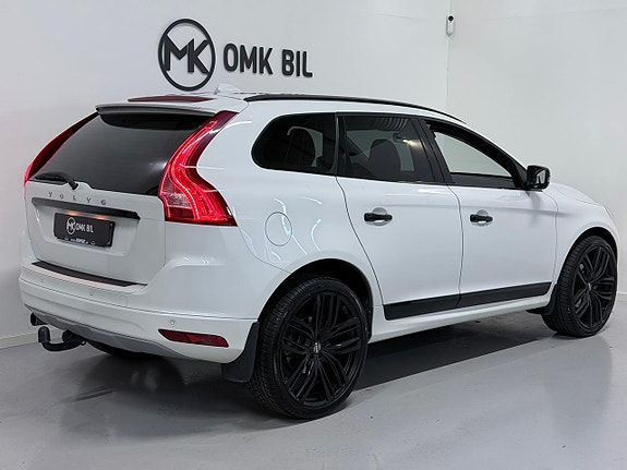 Volvo XC60 3 of 29