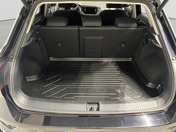 Volkswagen T-Roc 11 of 19
