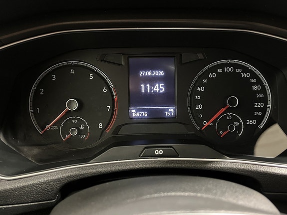 Volkswagen T-Roc 14 of 19