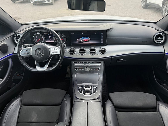Mercedes-Benz E200 22 of 23