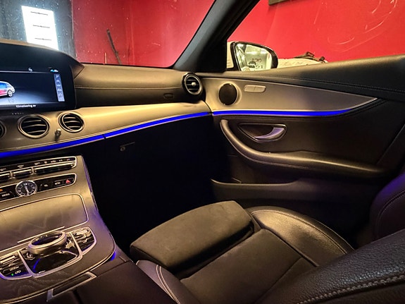 Mercedes-Benz E200 9 of 23