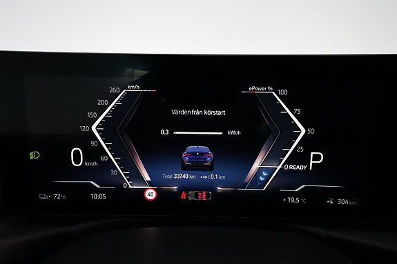 BMW i4 17 of 30