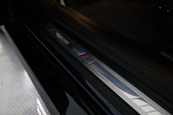 BMW i4 12 of 30