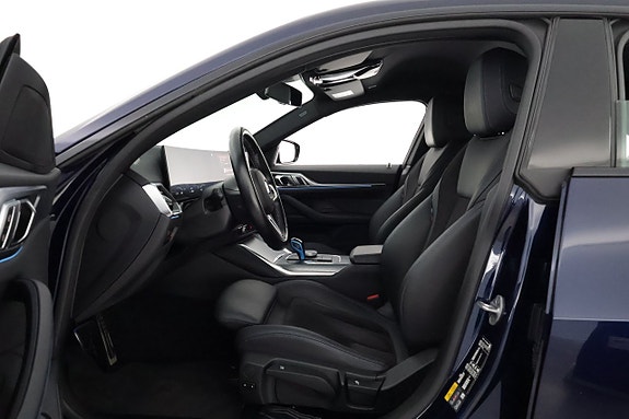 BMW i4 10 of 30