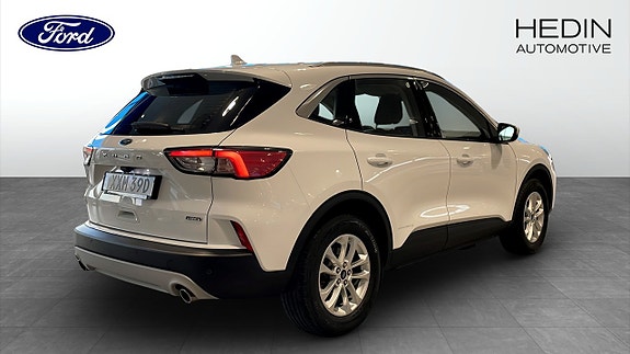 Ford Kuga 2 of 17