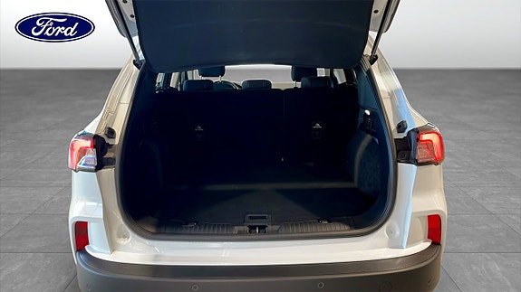Ford Kuga 10 of 17