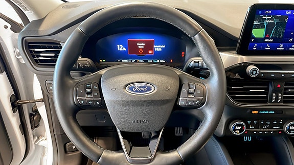 Ford Kuga 12 of 17