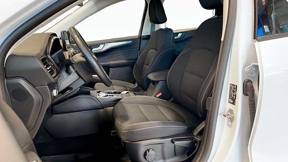 Ford Kuga 11 of 17