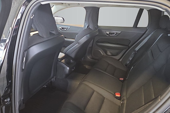 Volvo V60 11 of 14