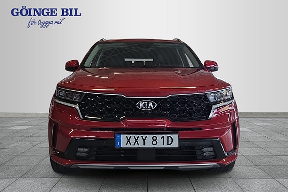 Kia Sorento 3 of 17