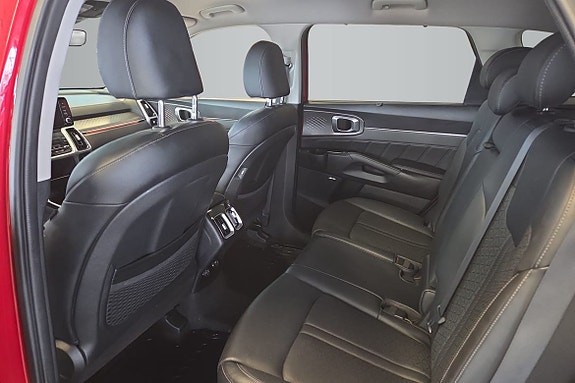 Kia Sorento 11 of 17
