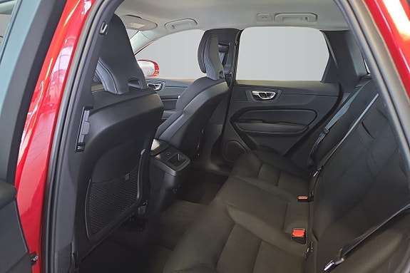 Volvo XC60 11 of 14