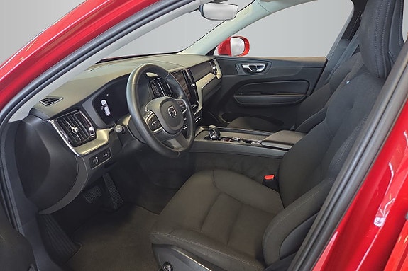 Volvo XC60 10 of 14
