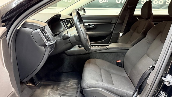 Volvo V90 16 of 19