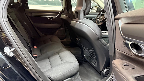 Volvo V90 17 of 19