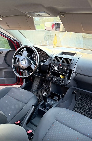 Volkswagen Polo 5 of 6