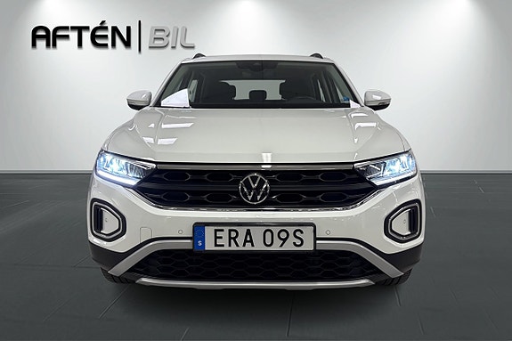 Volkswagen T-Roc 3 of 22