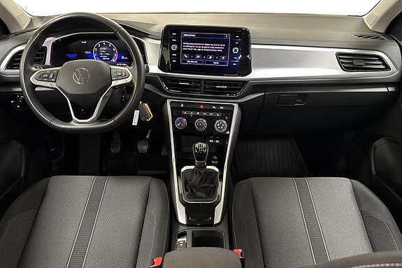 Volkswagen T-Roc 11 of 22