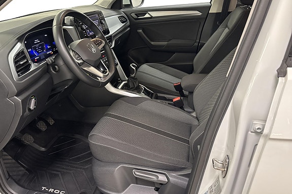 Volkswagen T-Roc 13 of 22