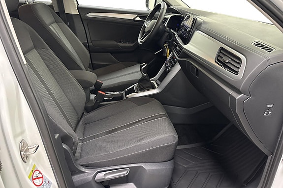 Volkswagen T-Roc 14 of 22
